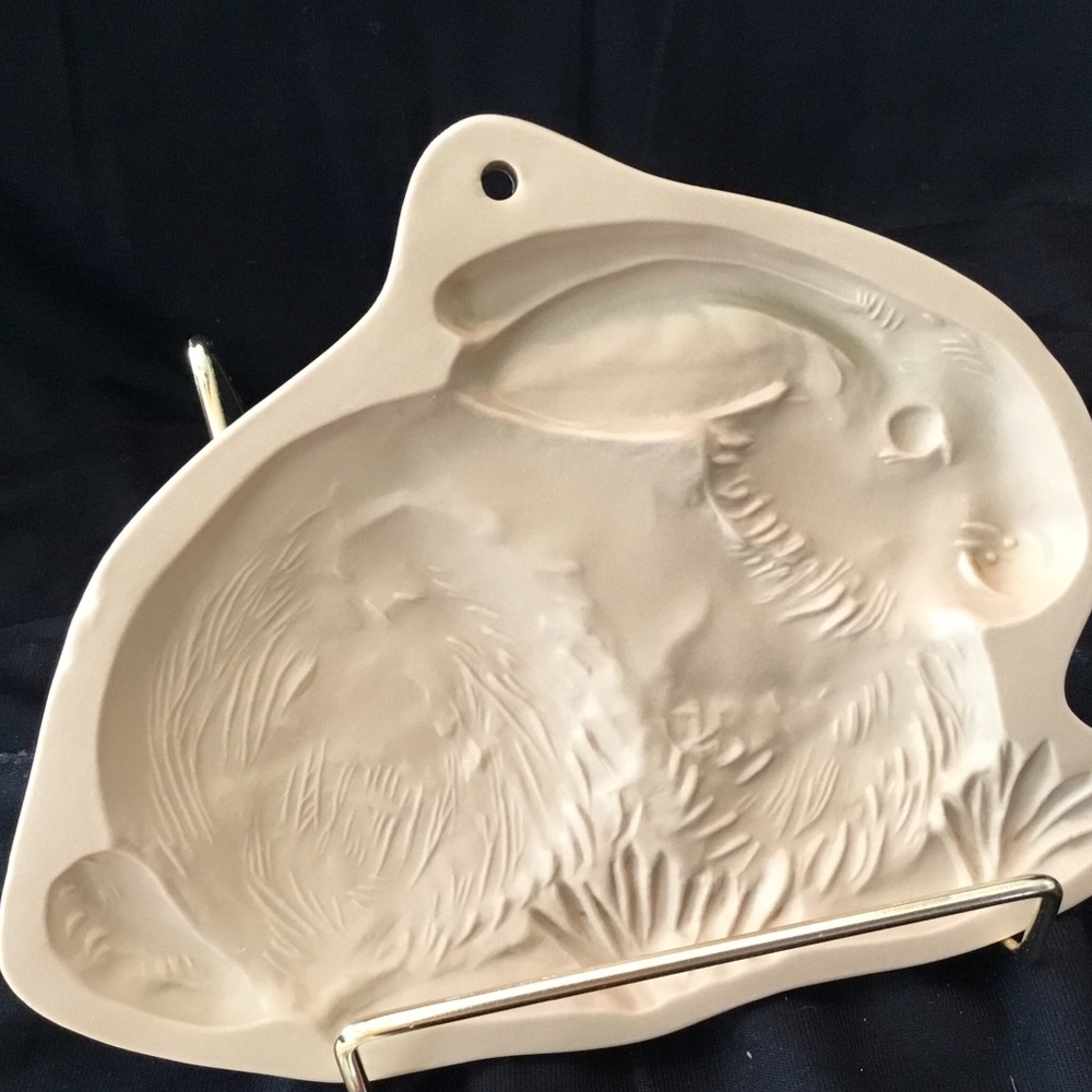 Vintage Brown Bag Cookie Art Bunny Cookie & Craft Mold 1983